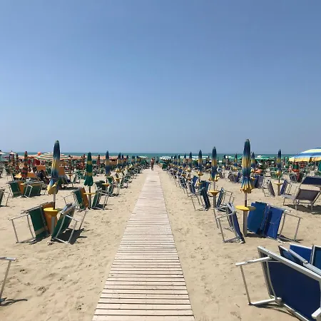 Lägenhet Near The Sea Golem (Tirana)